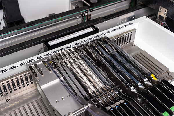 SMT Patching Efficiency Upgrade: Three Key Techniques to Boost Placement Speed of SMT Placers SMT Patching Efficiency Upgrade: Three Key Techniques to Boost Placement Speed of SMT Placers